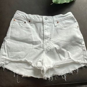 Levi’s high rise original 501 white jean shorts, size 28